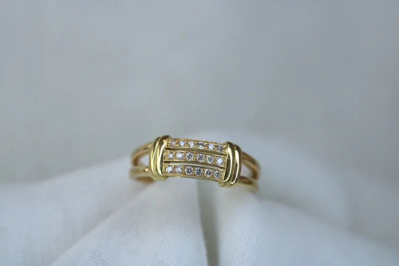 Bague en or jaune 18K & diamants