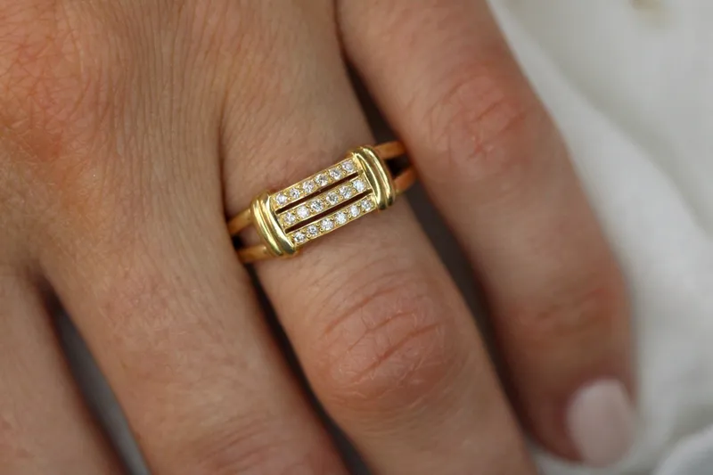 Bague en or jaune 18K & diamants