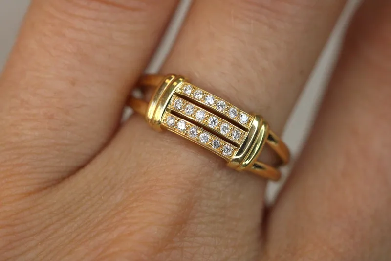 Bague en or jaune 18K & diamants