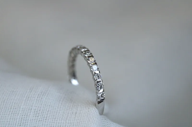 Alliance demi-clos - Or blanc 18K & diamants