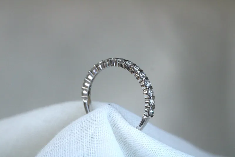 Alliance demi-clos - Or blanc 18K & diamants