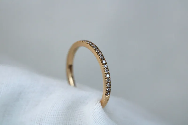 Alliance ligne - Or rose 18K & diamants