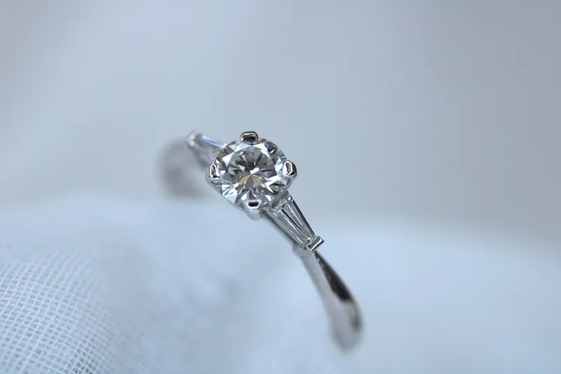 Solitaire en or blanc 18k - Diamants