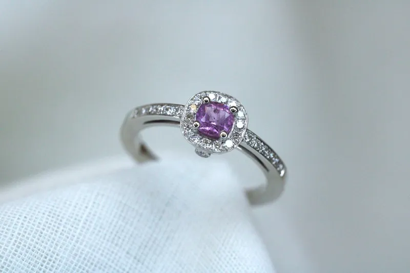 Bague en or blanc 18K - Saphir rose & diamants