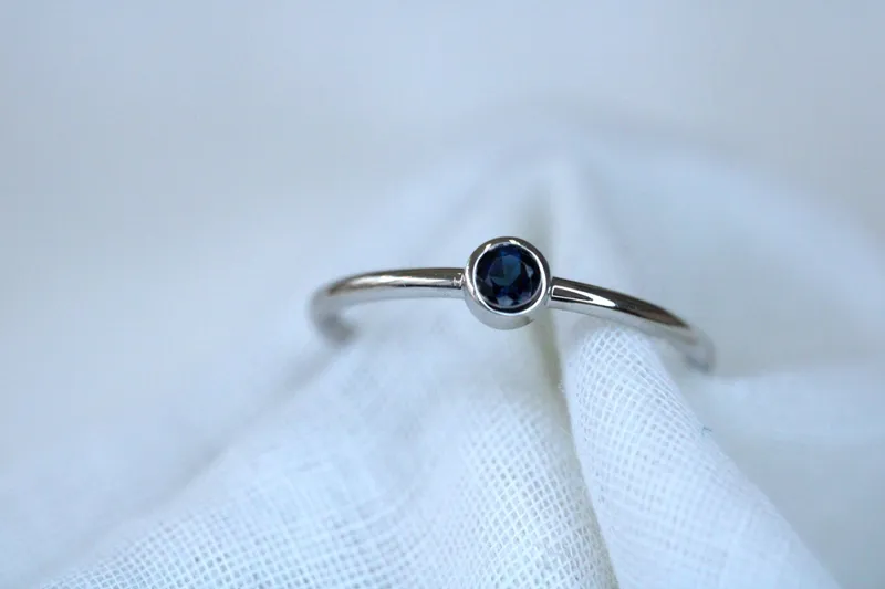 Bague en or jaune 18K & Tourmaline bleue