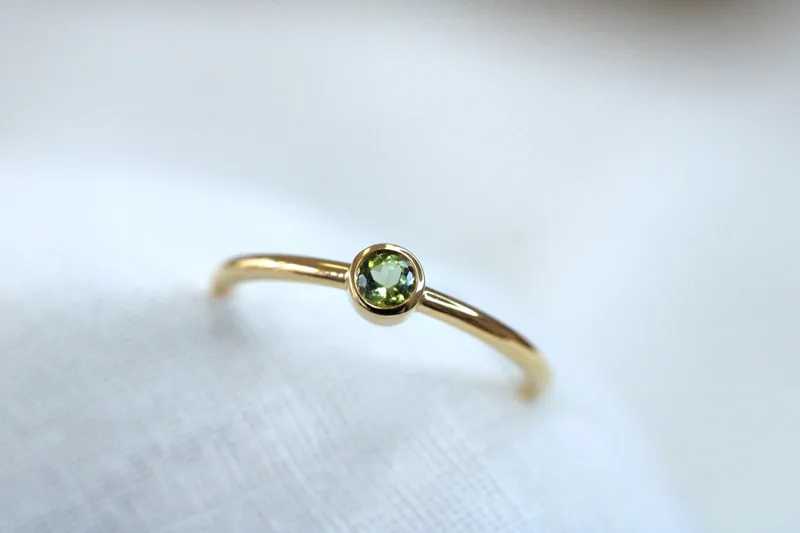 Bague en or jaune 18K & Tourmaline verte