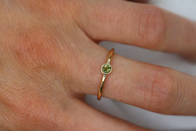 Bague en or jaune 18K & Tourmaline verte
