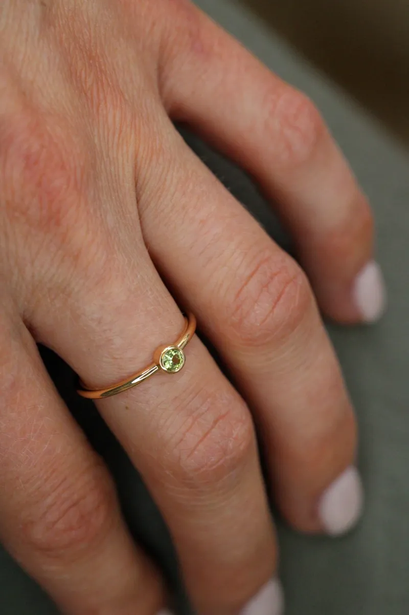 Bague en or jaune 18K & Tourmaline verte