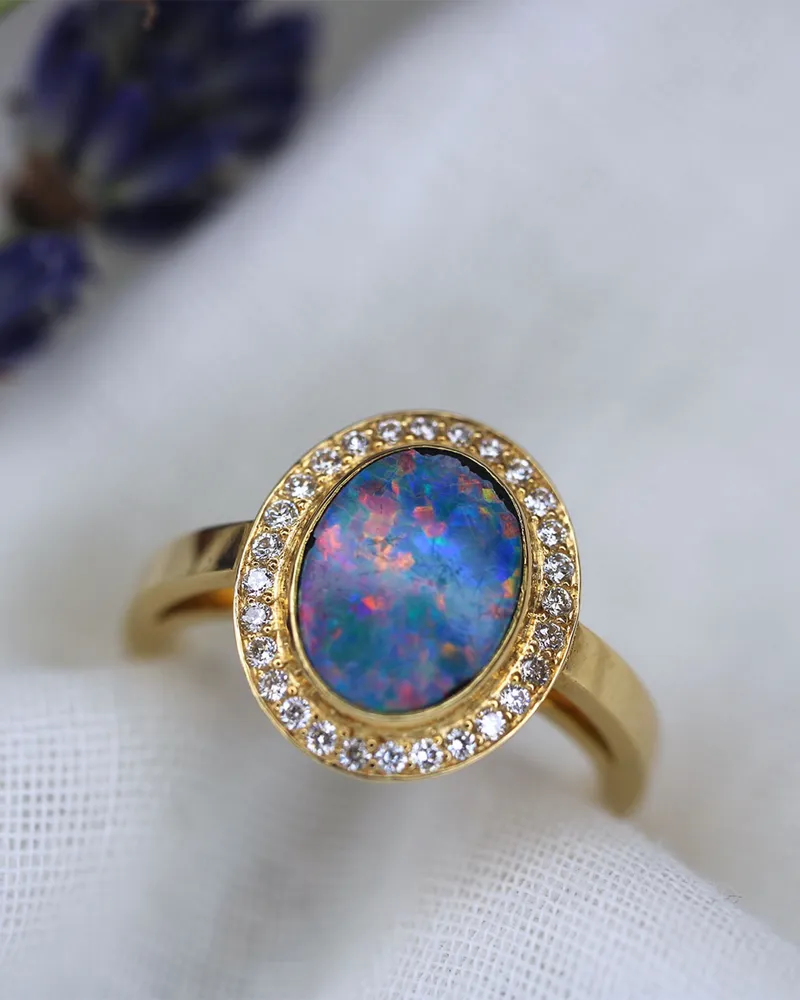 Bague en or jaune 18K - Opale & Diamants