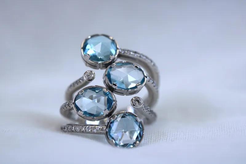 Bague en or blanc 18k - Aigue-marine & diamants
