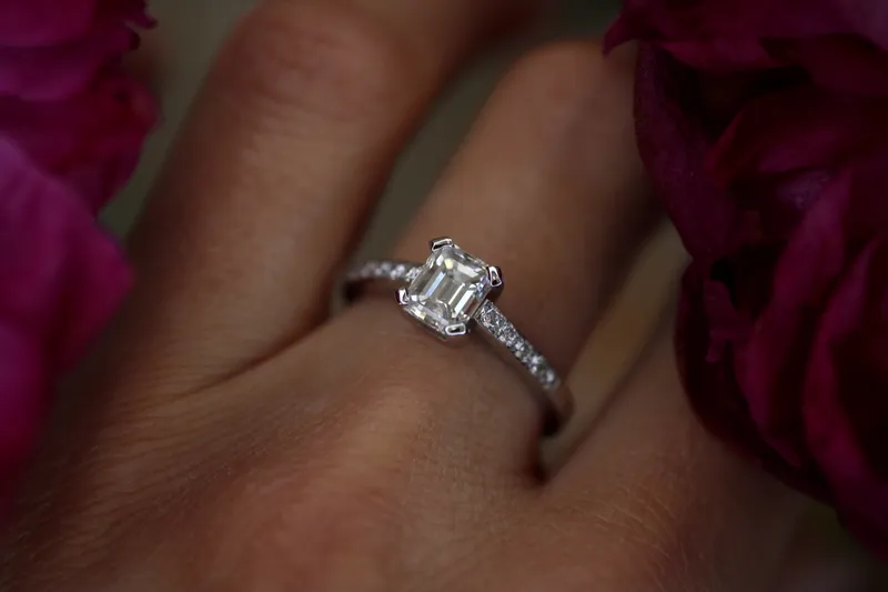 Solitaire en or blanc 18k - Diamants