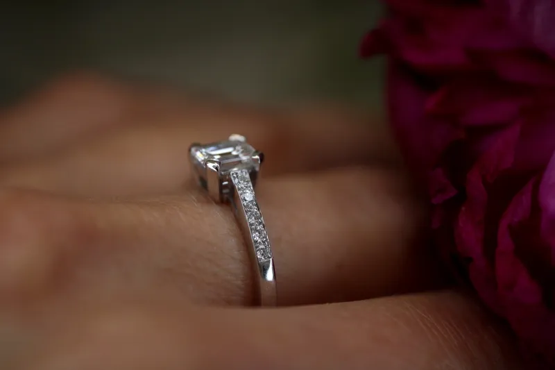 Solitaire en or blanc 18k - Diamants